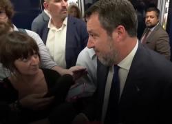 Salvini incontra Saviano a processo, il leader della Lega: “Gli ho stretto la mano, ma mi ha detto ‘vergognati’, è un maleducato” - VIDEO