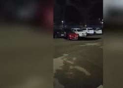 Roma, voragine al Quadraro di 10 metri di larghezza e profondità inghiotte due auto in sosta - VIDEO
