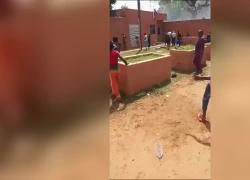 Golpe in Niger, assalto all'ambasciata francese dei filo-golpisti: "Viva Putin", Macron: "Reagiremo" - VIDEO