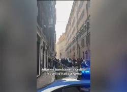 Roma, rientrato allarme bomba in via della Scrofa nella sede di Fratelli d'Italia, era stato evacuato l'intero palazzo - VIDEO