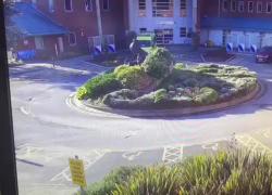 Attentato a Liverpool, kamikaze si fa esplodere in un taxi: VIDEO