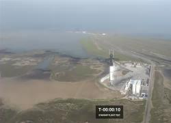Starship, lancio riuscito ma poi il razzo esplode 3 minuti dopo il decollo: ordinata la distruzione - VIDEO