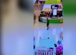 Sydney, attacco nel centro commerciale Bondi Junction, 6 morti accoltellati, aggressore ucciso, ferito bimbo di 9 mesi - VIDEO