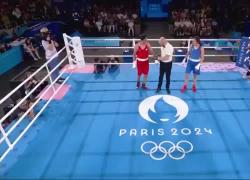 Olimpiadi Parigi 2024, la proclamazione di Imane Khelif medaglia d'oro, sconfitta in finale la cinese Yang Liu - VIDEO