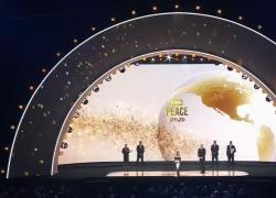 Sorteggio Mondiali 2026, Trump riceve "Premio Fifa per la Pace" da presidente Infantino, tycoon: "Ora il mondo è un posto più sicuro" - VIDEO