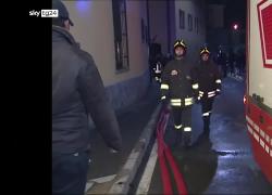 Strage di Erba, prima udienza su revisione, i legali: "Quadro probatorio diverso su testimonianza Frigerio e  test su macchia di sangue in auto" - VIDEO