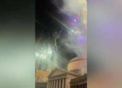 Governatore De Luca, c’è posta per Lei da San Gennaro, rosso co’ sang di vergogna: Piazza Plebiscito dà il peggio di se - VIDEO