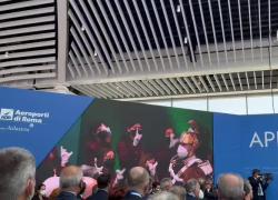 Inno di Mameli all’inaugurazione della nuova area di imbarco “A” all’aeroporto Leonardo da Vinci di Roma – IL VIDEO
