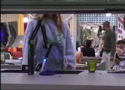 Helena lancia bollitore contro Jessica Morlacchi e le dice "putt*na", il VIDEO virale, chiesta squalifica per la modella