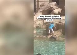 Fontana di Trevi, una turista riempie la bottiglietta d'acqua ed una vigilessa la ferma - VIDEO