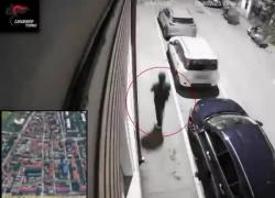 Omicidio Marco Veronese, il VIDEO dell’agguato del killer incappucciato Michele Nicastri: aggressione alle spalle e 13 coltellate 