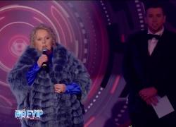 Katia Ricciarelli stona al Gf Vip mentre canta l'Ave Maria - VIDEO