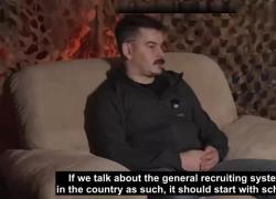 Ucraina, capo centro reclutamento brigata Azov choc: "Già alle elementari dovrebbero insegnare a montare droni e la balistica" - VIDEO 