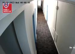 Australia, batteria della bici elettrica esplode durante ricarica, scoppia incendio in un ostello: tragedia sfiorata - VIDEO