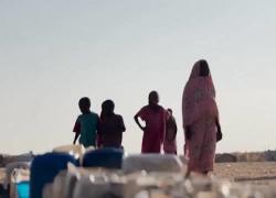 Sudan, in migliaia in fuga da Al-Fashir dopo l'arrivo delle Rsf, ong: "10mila persone scappate a piedi verso Tawila, a 60 km di distanza" - VIDEO