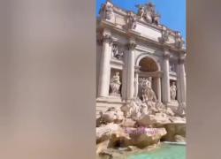 Roma, "metro con accessibilità limitata per disabili e spesso allagate, degrado nei bagni a pagamento, stazioni chiuse: ma per fortuna c'è il treno arcobaleno LGBT" - VIDEO