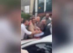 Colombia, attentato a Miguel Uribe Turbay in un comizio a Bogotà, candidato conservatore colpito da 3 colpi di pistola da 15enne – VIDEO