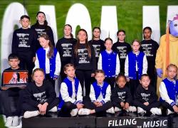 Filling the music, coro pop di bambini e ragazzini tra 5 e 15 anni riprende Casa mia di Ghali e il minuto di silenzio per morti a Gaza - VIDEO
