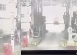 Esplosione Eni a Calenzano, operai sotto i getti di benzina nel VIDEO, Procuratore: "Tubazione senza bulloni di sicurezza"