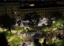 Milano, rave abusivo in piazza Leonardo, circa 2000 giovani e musica fino a notte fonda, i residenti: "Abbandonati dalla polizia" - VIDEO