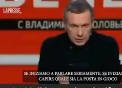 Armi all'Ucraina, il conduttore russo Solovyev attacca l'Italia i diretta tv: "Bastardi" - VIDEO

