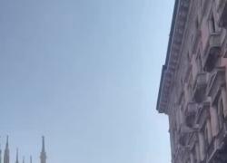Frecce tricolori a Milano, lo show per festeggiare i 100 anni dell'Aeronautica militare - VIDEO