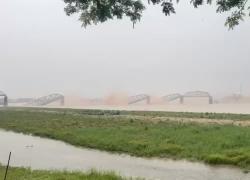 Terremoto in Myanmar, il ponte Ava Bridge collassa nel fiume, costruito nel 1954 e lungo 2 km, era simbolo dell'età coloniale e dell'indipendenza- VIDEO