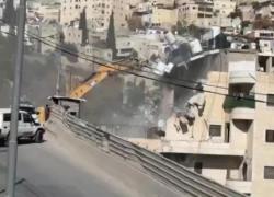 Gerusalemme, Idf demolisce edificio palestinese a Wadi Qadam per "mancanza permessi", 12 famiglie sfollate: "&Egrave; crimine coloniale" - VIDEO