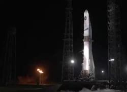 USA, razzo New Glenn di Jeff Bezos lanciato in orbita, sfida di Blue Origin in mercato dominato da SpaceX di Elon Musk - VIDEO