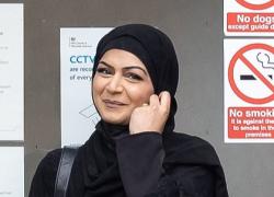 Inghilterra, 20enne musulmana ubriaca aggredisce una manager, esentata dal braccialetto per l'alcol: "Non può pregare in moschea"