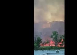 Roma, vasto incendio a Centocelle: "Sentiti boati ed esplosioni". VIDEO