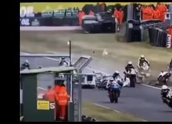 Incidente Superbike britannica, due piloti morti e 5 feriti, Owen Jenner e Shane Richardson morti a 21 e 29 anni dopo una caduta alla prima curva - VIDEO