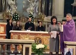 Funerali Franco Di Mare, la moglie Giulia Berdini: "Leggo questa lettera perché so che lui non voleva" - VIDEO