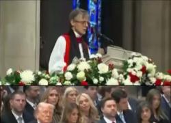 USA, Trump criticato da vescova episcopale di Washington: “Misericordia per gay e immigrati”, la replica: “È una hater” - VIDEO