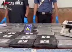 Roma, sequestrati 200 chili di cocaina in casa di 23enne albanese, valore di circa 16mln €, ritrovati anche 30mila € in contanti - VIDEO