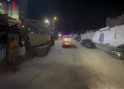 Gaza, oltre 100 morti di cui 35 bambini, e almeno 200 feriti dopo "potenti attacchi" Idf contro case e tende sfollati: il VIDEO della disperazione negli ospedali