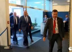 Onu, Zelensky se ne va prima dell'intervento di Lavrov, il ministro russo: "Pupazzo degli Usa" - VIDEO

