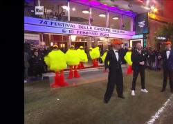 Sanremo 2024, John Travolta e il ballo del qua qua con Fiorello e Amadeus, ma l’attore non firma la liberatoria: la Rai cancella la clip - VIDEO