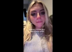 Ragazza scopre che il suo orario di lavoro è di 8 ore e scoppia a piangere: "Non ho più una vita". Bufera sui social - VIDEO