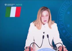 Fratelli di Crozza, Meloni: "Io manco lo sapevo cos’era il manifesto di Ventotene, me l’ha dato Fazzolari”