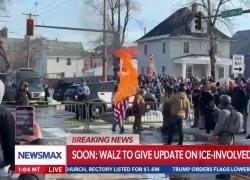 Sparatoria Minneapolis, maxi proteste da NY a Seattle contro "violenza" dei federali, civile d&agrave; fuoco a bandiera Usa, Waltz: "Unitevi" - VIDEO