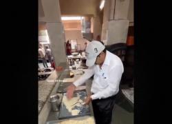 India, come vengono cucinati biscotti al burro "premium" Cambridge&Banes: topi in cucina, acqua non potabile e cuochi con abiti sporchi - VIDEO