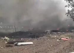 India, caccia Su-30MKI dell'aeronautica si schianta vicino alla città di Nashik a causa di un incendio, ferito un pilota - VIDEO 