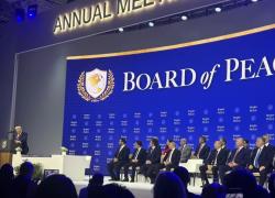 Wef Davos 2026, Trump firma Board of Peace per Gaza con i 20 Paesi aderenti, poi gonfia il petto: &ldquo;Fermato 8 guerre, ora la nona&rdquo; &ndash; VIDEO