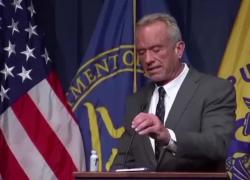 Vaccini Covid mRNA, RFK Jr: "Causano diversi danni, tra cui turbo cancro e insufficienza cardiaca, i teorici della cospirazione hanno ancora ragione" - VIDEO AI