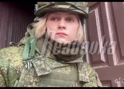 Ucraina, la giornalista russa Anastasia Elsukova ferita con un colpo di mortaio ucraino al ginocchio a Soledar - VIDEO