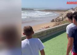 Sesso in spiaggia a Cannatello (AG) in pieno giorno davanti ai ragazzini, il VIDEO virale