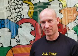 Fabrizio Dusi: "Legame tra la Banca, l'oro e il simbolismo della coperta esotermica. La mia arte è un terapia psicologica sull'incomunicabilità"