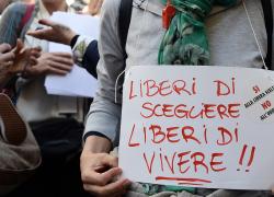 Reintegro sanitari e medici ' No vax' a Roma: tornano in corsia 40 dottori, 1550 infermieri e 54 farmacisti