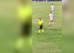 Cristian Totti, nell'esordio con l'Olbia pioggia di insulti per il peso: "Polpettone, mo je faccio la carbonara", il dt: "Tende a ingrassare" - VIDEO